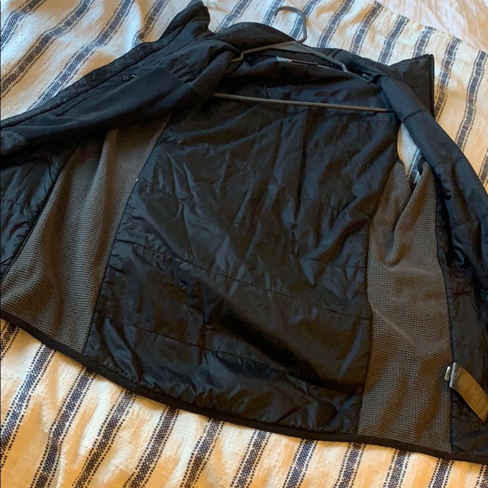 Merrell vest - Picture 3 of 4